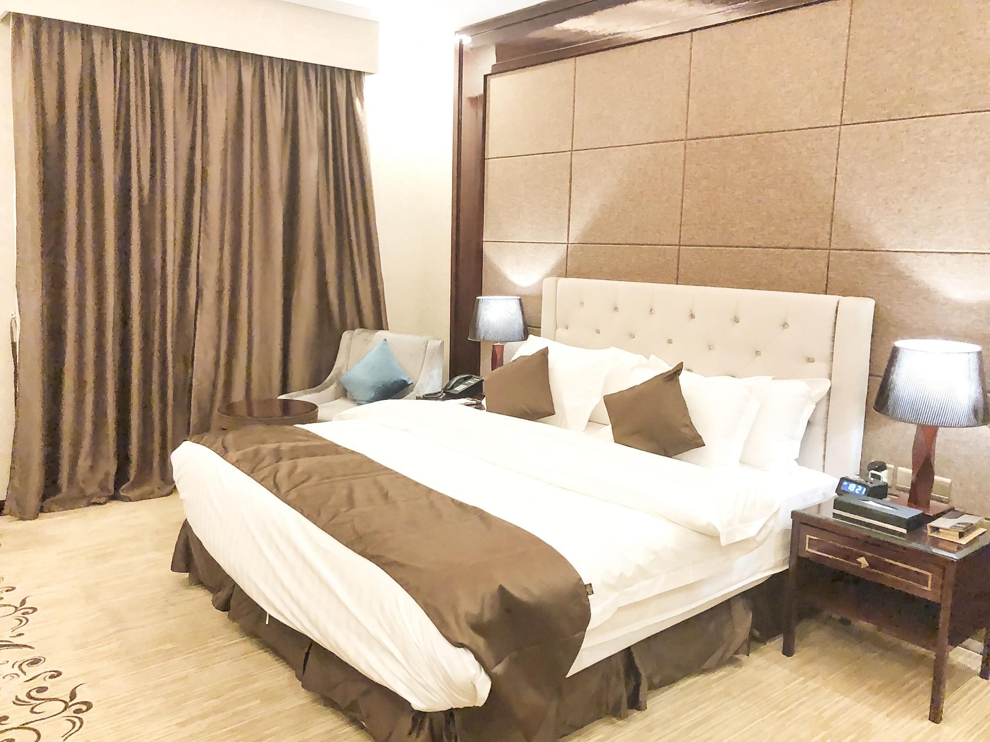Holiday Khaleej Riyadh Exterior photo