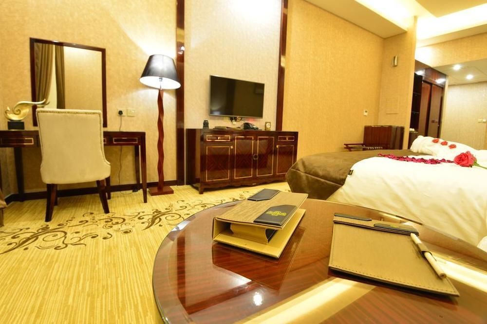 Holiday Khaleej Riyadh Exterior photo